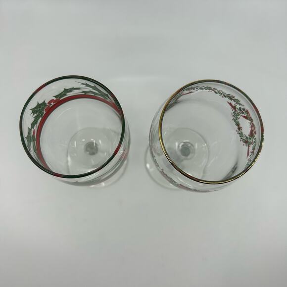 Libbey Christmas Stemware Glasses 2 Festive Vintage Holly and Berry Wine Glasses - Picture 4 of 5